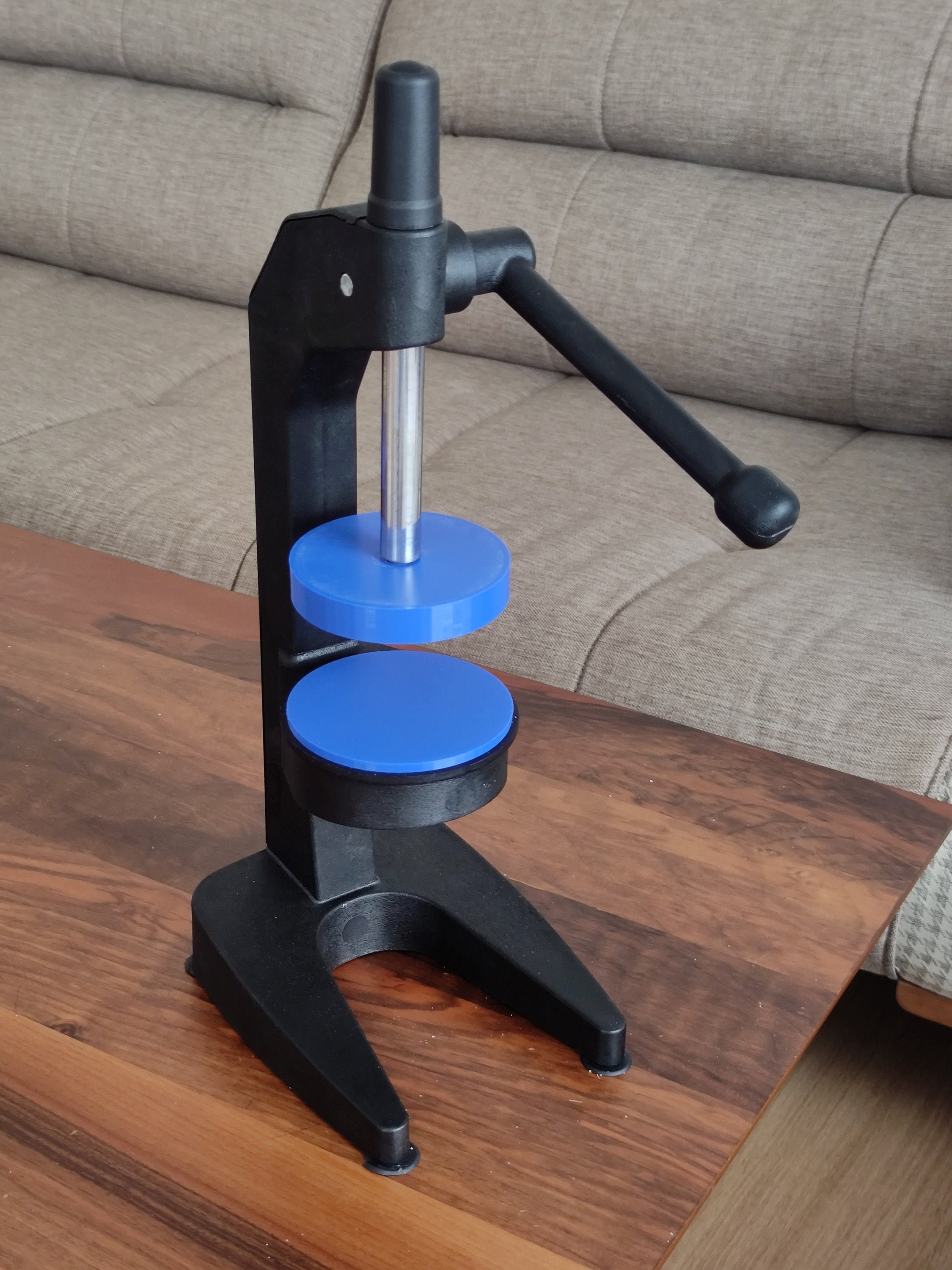 3piece bath bomb and shampoo bar mold press Etsy