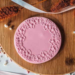 Floral Border Cookie Cutter + Embosser