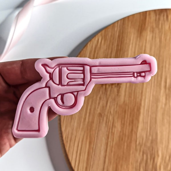 Revolver/Gun Cookie Cutter + Stamp