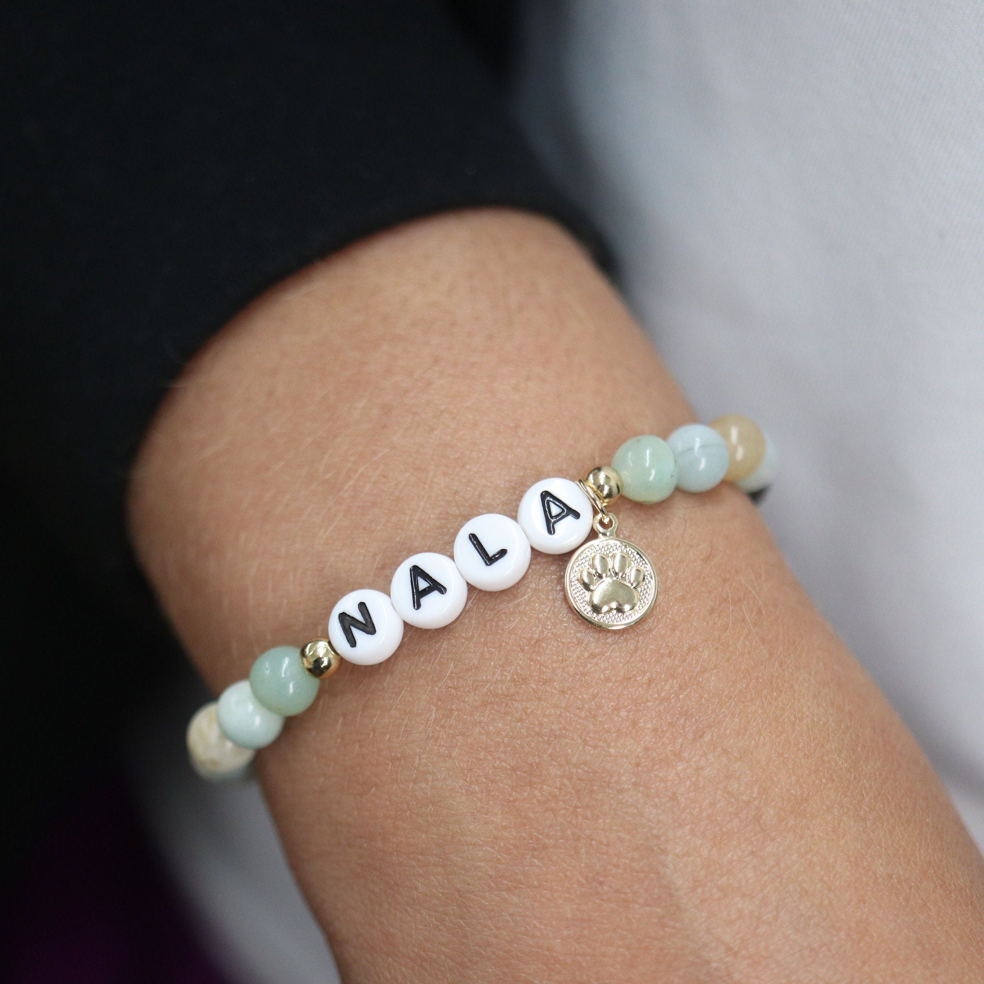Pet memorial name bracelet, dog name stone bracelet, custom beaded dog name bracelet, memorial pet jewelry, bone bracelet, animal lover gift