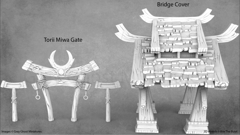 Op de afbeelding: Twee 3D-geprinte miniatuurmodellen van Japanse architectuur. De eerste is een Torii Miwa Gate, een traditionele Japanse poort, met een halve maan ontwerp op de bovenkant. De tweede is een Bridge Cover, een kleine dakconstructie met een rieten dak.