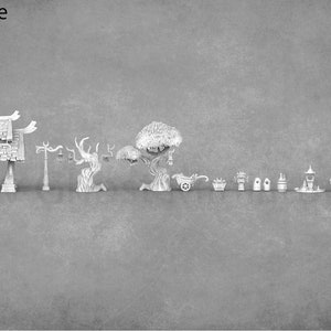 Op de afbeelding: Afbeeldingsgrootte-referentie die verschillende miniatuurmodellen van Japanse gebouwen, bomen en andere objecten laat zien. De modellen zijn in een rij van links naar rechts gerangschikt, met een liniaal die 100 mm aan de rechterkant van de afbeelding meet. De tekst "Size Reference" staat bovenaan de afbeelding.
