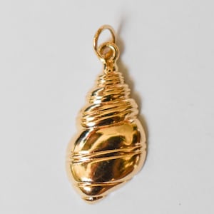 Vintage 14k Yellow Gold Michael Anthony Sea Shell Pendant