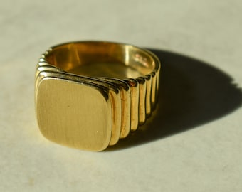 Vintage 10k Yellow Gold Plain Signet Ring Size 8 3/4