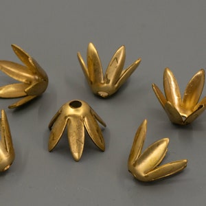 Brass Bead Caps, Brass Findings, Brass Petal Bead Caps, 6-Point Bead Caps, Brass Bead Caps, Bead Cap Findings, 6 Pieces, 3MM Hole, SIZE C