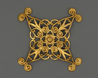 Patina Filigree Finding Vintage Large French Frame Stamping made of a Coppery Brass Framex Stamping