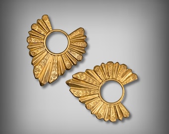Art Deco Scalloped Brass Earring Drops: Jewelry Components