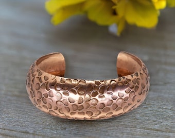 Solid Copper Cuff With Hammered Circle Design, Etched Copper Cuff Bracelet, Lacquered Copper Cuff Bracelet, Handmade Copper Jewelry