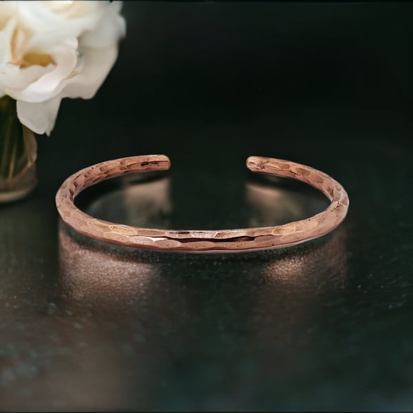 Hammered Copper Bracelet of Solid Copper With Smooth Edges. Great for  Therapy / Adjustable for Men or Women, Buy More and Save