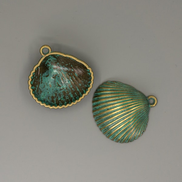 PATINA Clamshells, Verdigris Ribbed Clamshells, Teal Clamshell Pendant, Jewelry Findings Patina Clamshell Pendant, Nautical Jewelry Supplies