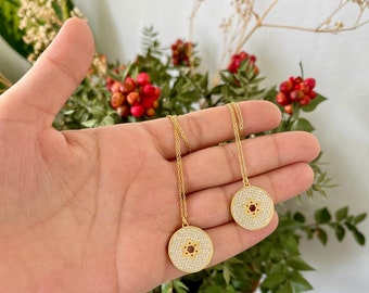 Collar con disco de circonita cúbica y estrella de David judía para mujer - Joyería minimalista - Joyería delicada - Joyería judía