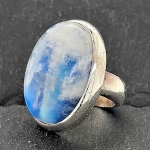 Vintage Sterling Silver Moonstone Ring Size 4 1/2