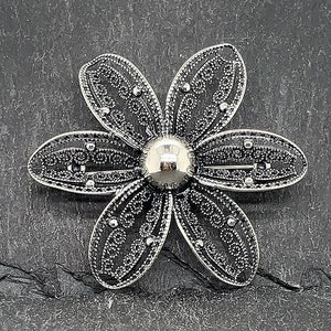 Vintage Sterling Silver Filigree Flower Brooch Pin BEAU