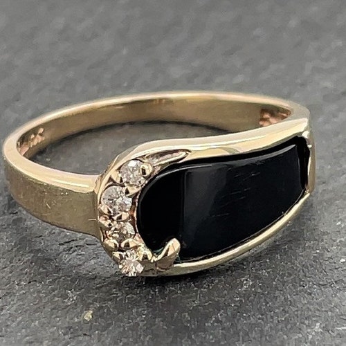 Vintage 10K Yellow Gold Black Onyx And Diamond Ring shops Size 6