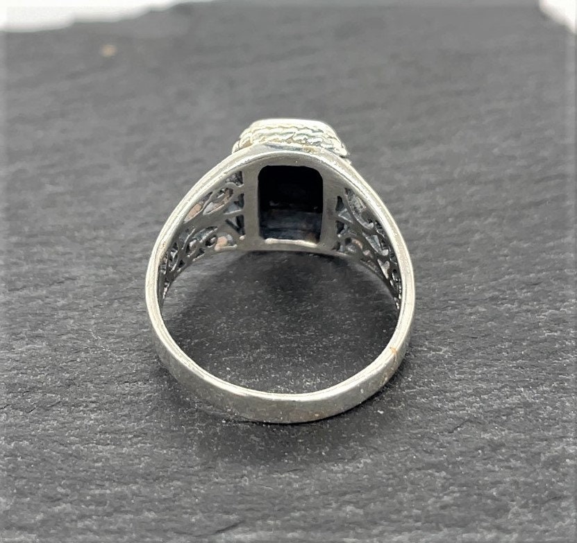 オニキス vintage silver ring Vintage Sterling Silver and Black Onyx Ring Size 8 3/4 - Etsy