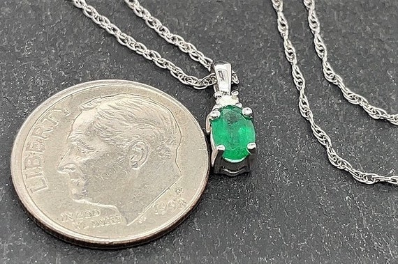 Vintage 14K White Gold Emerald And Diamond Neckla… - image 4