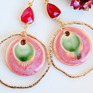 detail of the intense pink and green colors of the porcelain handmade by me in my workshop.
