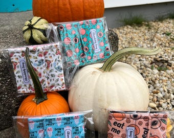 Sassy Soda/Beer Lata Cozies