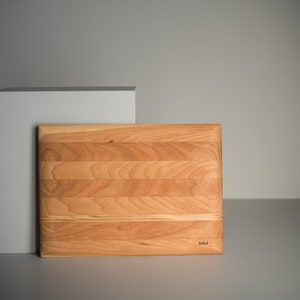 Classic High-Quality Walnut, Cherry or Maple Wood Cutting Board - Beautiful & Functional Kitchenware