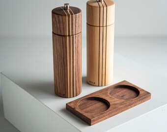 Wooden salt outlet and pepper tray