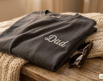 Camiseta Comfort Colors bordada para papá, regalo del Día del Padre, camiseta minimalista para papá, regalo para esposo, regalo para papá primerizo