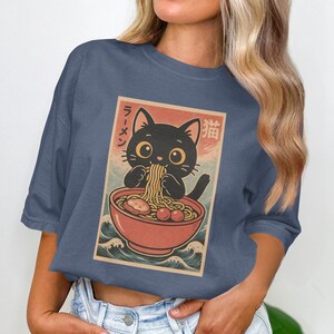 Cute Cat Eating Ramen T-Shirt, Japanese Anime Cat Shirt, Kawaii Cat Graphic Tee, Fun Ramen Cat Top, Adorable Feline Ramen Lover Shirt