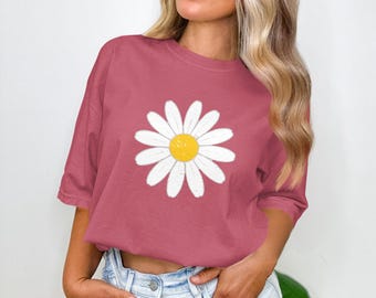 Distressed Daisy Flower T-Shirt, Vintage Floral Comfort Colors Tee