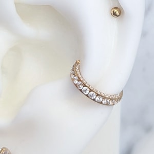 Brinco de concha de gema tripla face, argola de concha de titânio G23, argola clicker de concha, calibre 16, 10 mm de diâmetro, hélice, Tragus, septo, daith