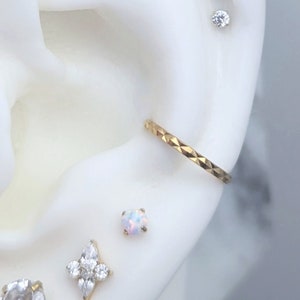G23 Titanium conch hoop, Faceted Conch Hoop, 10mm, 12mm hoop, 16 guage, gold conch clicker hoop, conch earring, conch Jewelry, septum, daith