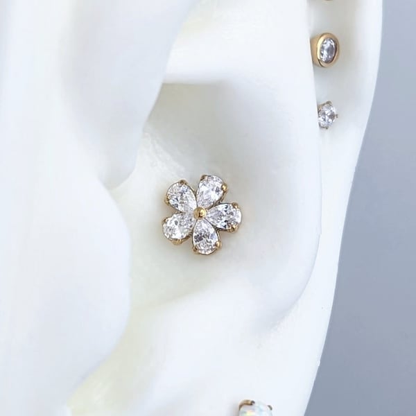 ASTM F136 Pear Flower Titanium Conch Earring, Conch Labret, Internally threaded Labret, 16 guage, Conch Piercing Jewelry, helix, tragus