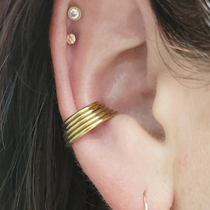 316 L Stainless Steel Conch Hoop, Five stacked conch hoops, gold conch earring, conch ckickers, conch piercing, clicker seam ring