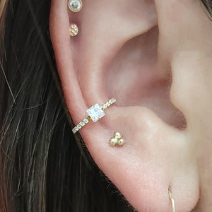 G23 Titanium Conch Earring, Princess Cut Gem hoop, Gold Conch Clicker Hoop, gemma quadrata, Conch Hoop, calibro 16, diametro 8mm,