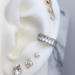 Titanium Conch Earring, Chunky Baguette Gems Conch Clicker Hoop, G23 Titanium 16g, gold conch hoop, thick conch hoop, helix, tragus, septum