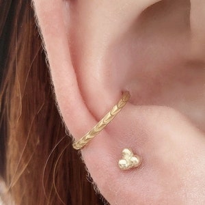 Créole cliquable conque à facettes pointe de flèche, titane G23, créole de 10 mm, calibre 16, créole cliquable conque en or, boucle d'oreille conque, bijoux conque, septum, daith