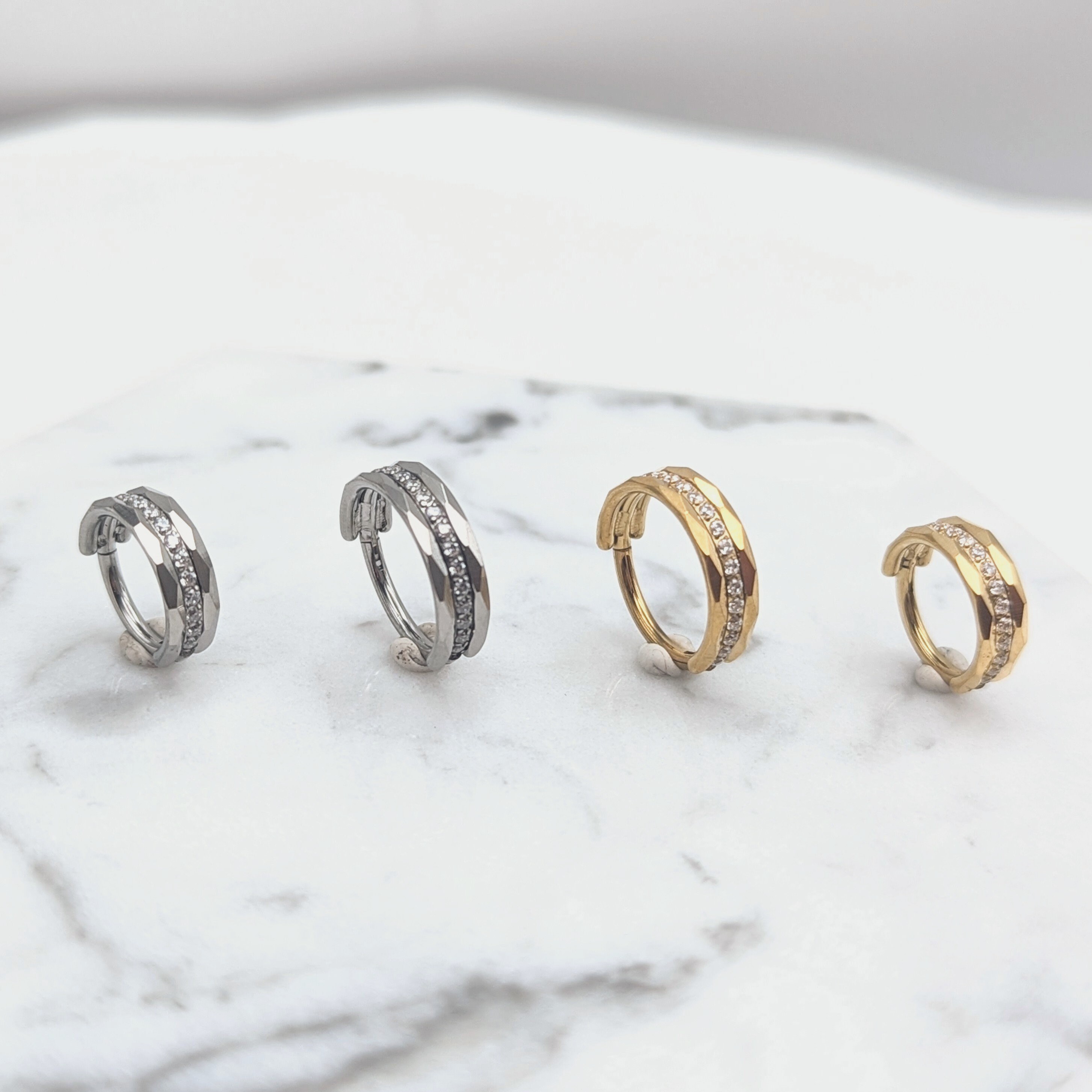 Triple Stack Conch Clicker, Double Faceted With Gem Hoop, G23 Titanium ...