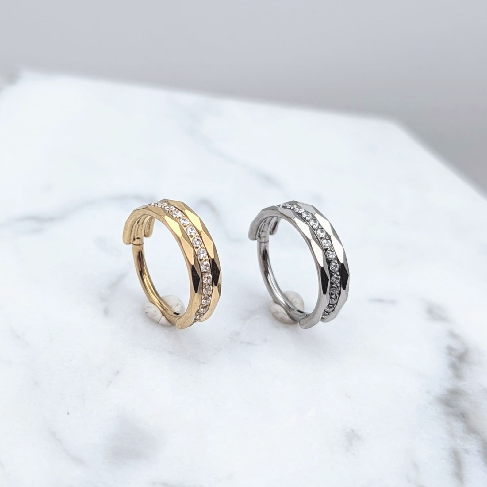 Triple Stack Conch Clicker, Double Faceted With Gem Hoop, G23 Titanium ...
