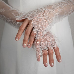 Manches de mariée élégantes en dentelle – faites main avec amour