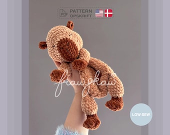 Crochet snuggler pattern, low-sew, Yuzu, Capybara, pdf in English (US terms) and Danish.