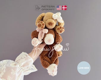 Crochet Puppy Snuggler Pattern, Low-Sew, PDF (US English, Danish)