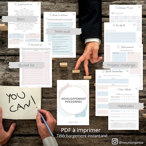Peut inclure: Plusieurs pages PDF imprimables pour le développement personnel, avec une liste de choses à faire, des suivis d'objectifs et une roue d'auto-évaluation. Les pages sont de couleurs pastel douces et comportent du texte manuscrit. Le texte "YOU CAN!" est écrit sur un bloc-notes.