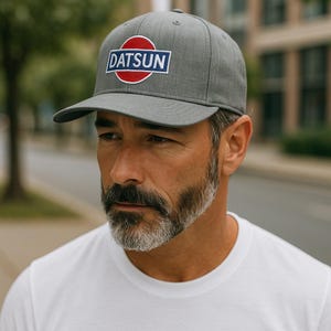 Gorras de camionero cortadas con láser de Datsun
