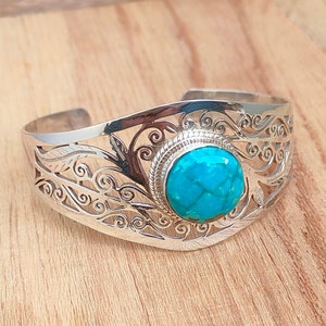 Geniune Tibetan Turquoise Bangle in Solid 92.5 Sterling Silver, Filigree Work Turquoise Bangle, Hallmark silver Tibetan vintage
