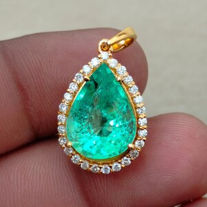 Certified Natural 7.05 Carats Emerald Necklace Colombian Genuine Emerald with Diamonds  14K Yellow Gold Pendant.