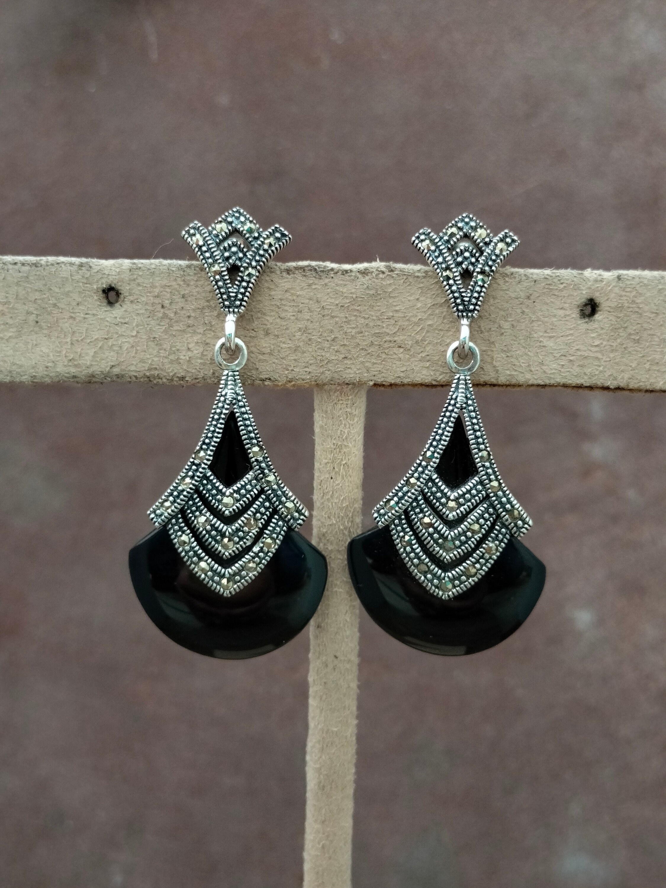 Ambre de la Baltique noire vintage - Collier