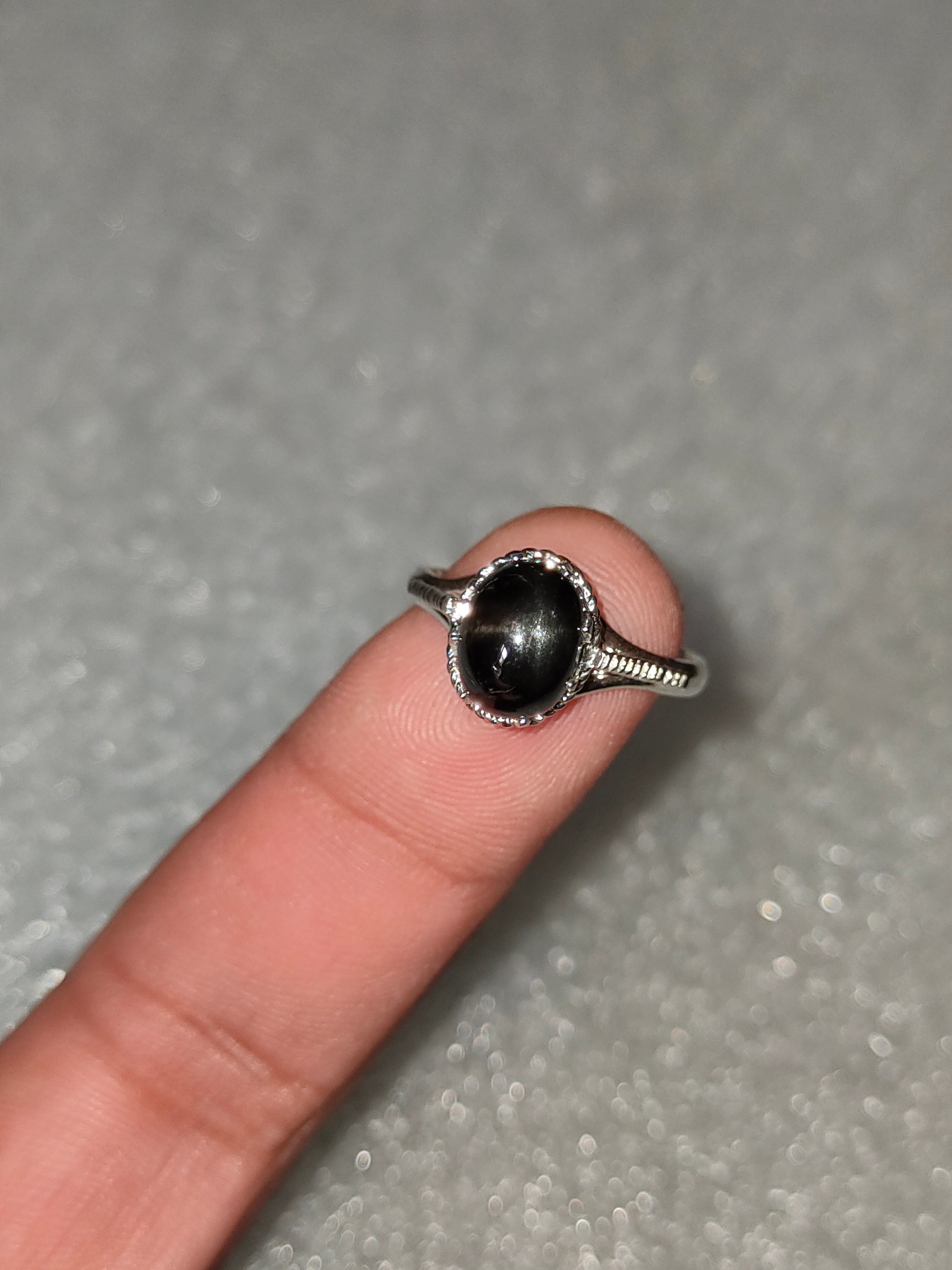 HASH. Black Star Round Cabochon Ring