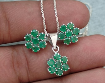 Conjunto de collar y esmeralda de plata de ley 925