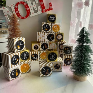 Calendrier de l’avent bijoux, Noël, 12 bijoux acier inoxydable, plaqués or fin 18 carats, boîtes dorées, numéros jours, surprise, cadeau