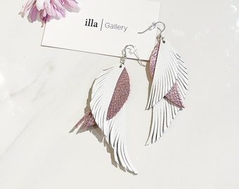 PINKISH Short Feather Earrings | RESORT Collection