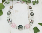 edle Kette mit Perlmutt, Glasquadraten und funkelnden Glaskristallen