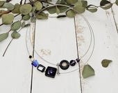 minimalistische Kette zweireihig in lila und schwarz mit Sterlingsilber, handgewickelten Glasperlen und Polaris